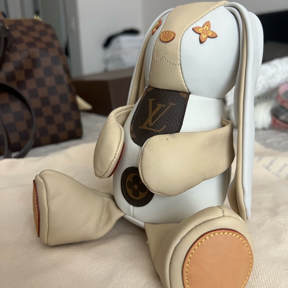 Louis Vuitton Dou dou bunny rare - Picture 4 of 8
